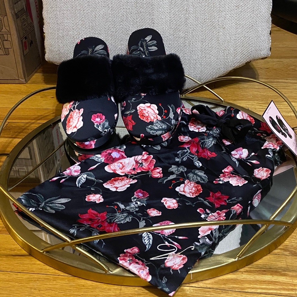 Victoria’s Secret Fur Trim Slippers Cherry Floral